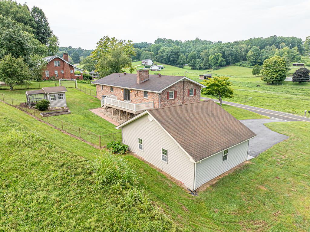 20306 Benhams Rd Property Photo 14
