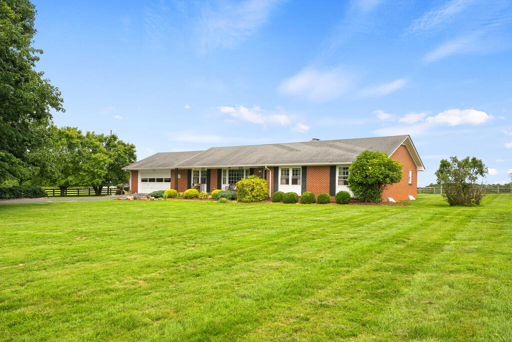 447 Long Level Rd Property Photo 1