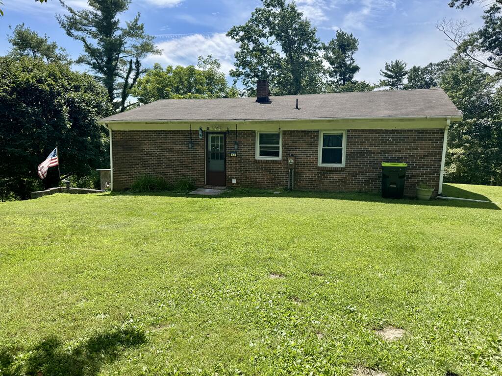 53 Sabrina Ln Property Photo 1