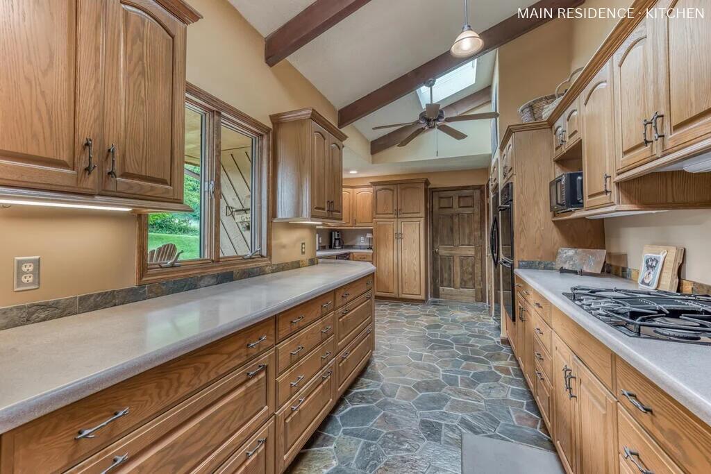 19080 North Fork River Rd Property Photo 11