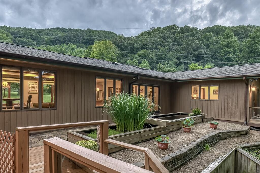 19080 North Fork River Rd Property Photo 38