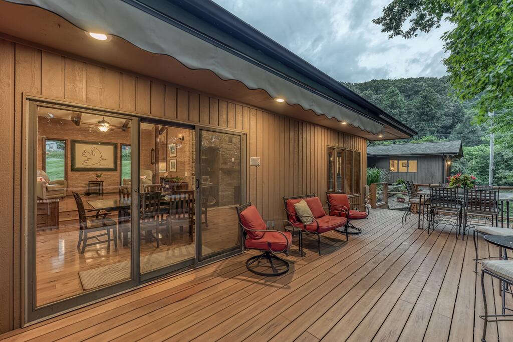 19080 North Fork River Rd Property Photo 43