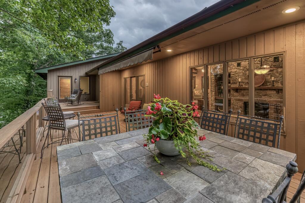 19080 North Fork River Rd Property Photo 44