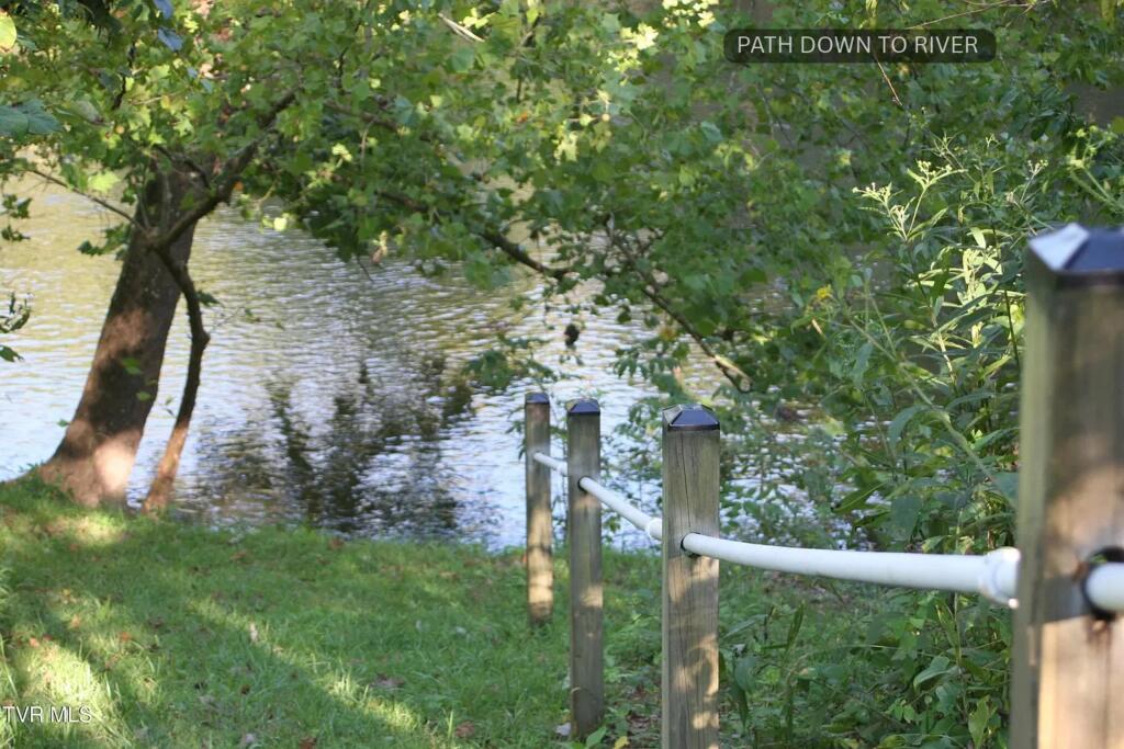 19080 North Fork River Rd Property Photo 48