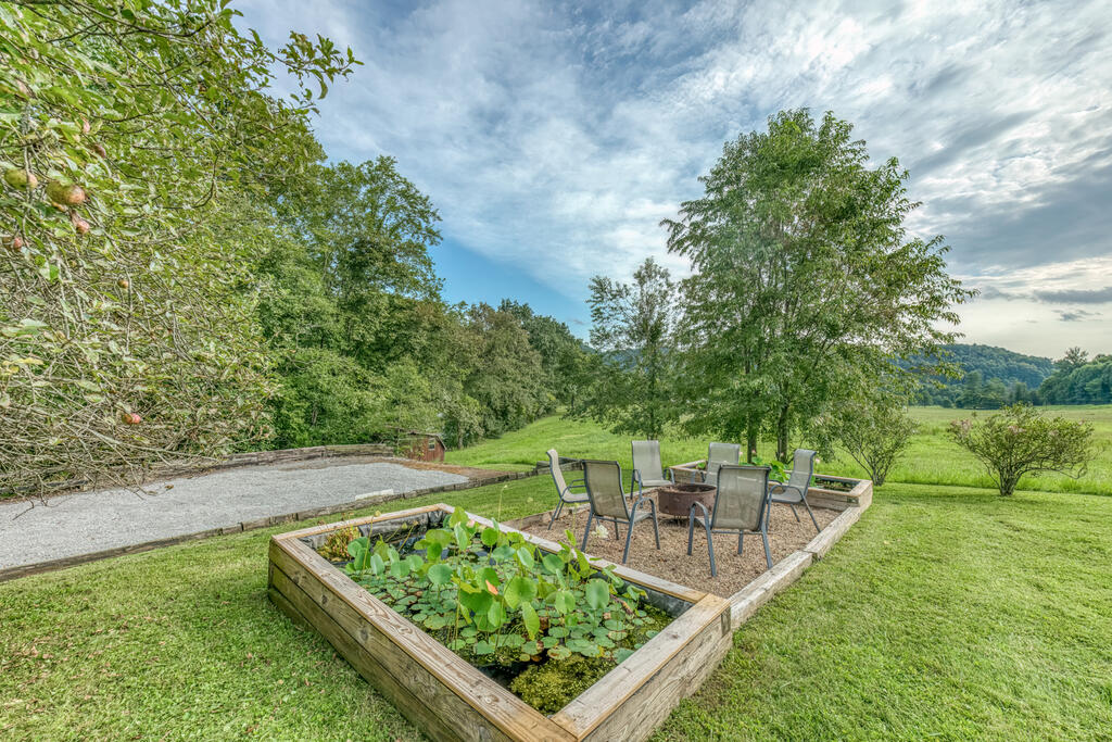19080 North Fork River Rd Property Photo 54
