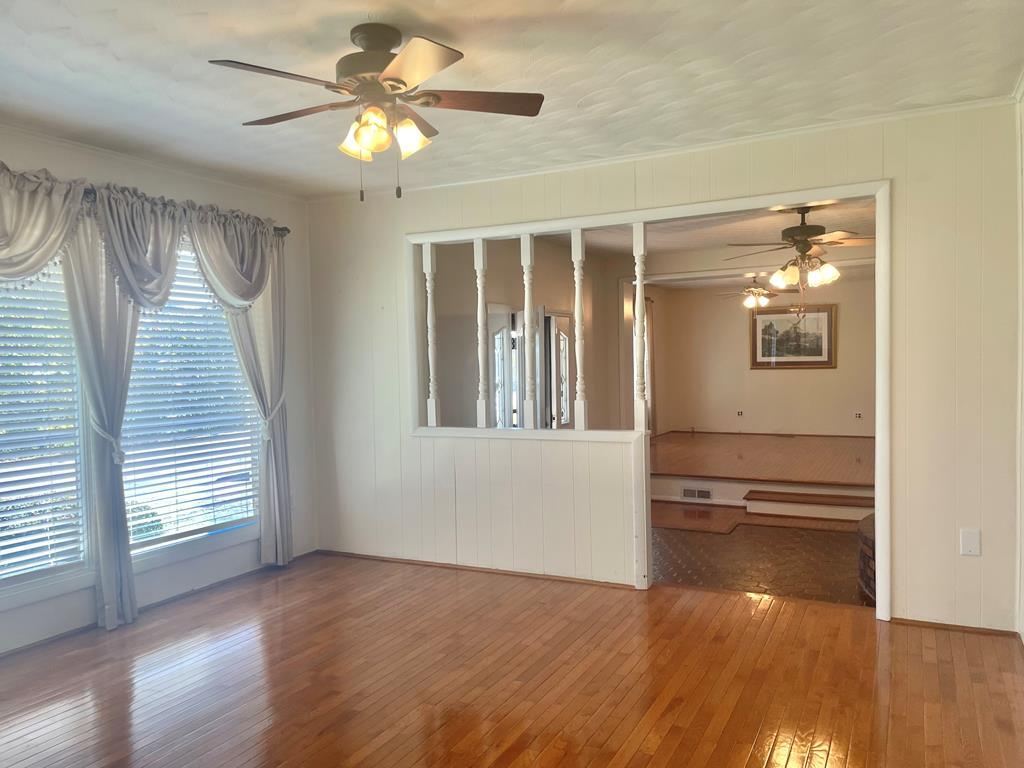 261 Fair St Property Photo 7