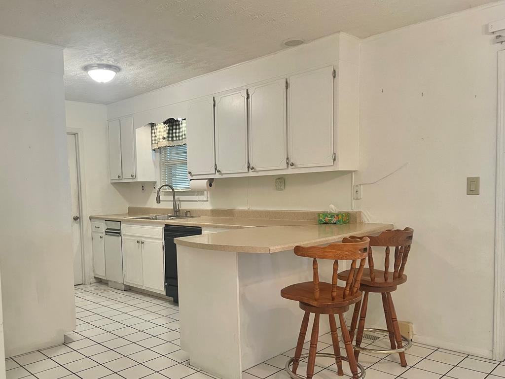 261 Fair St Property Photo 10
