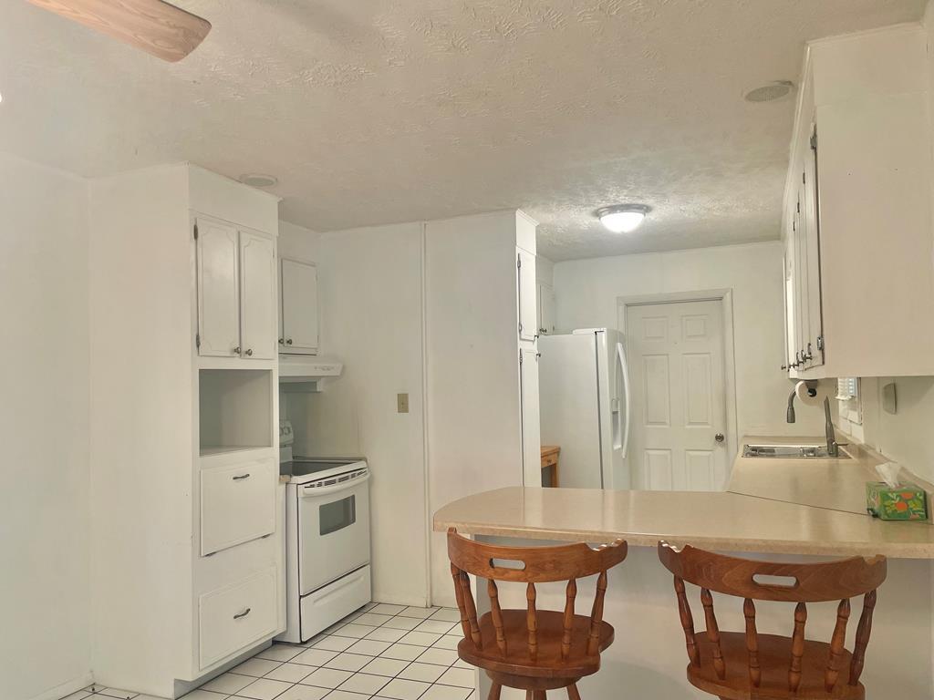 261 Fair St Property Photo 12