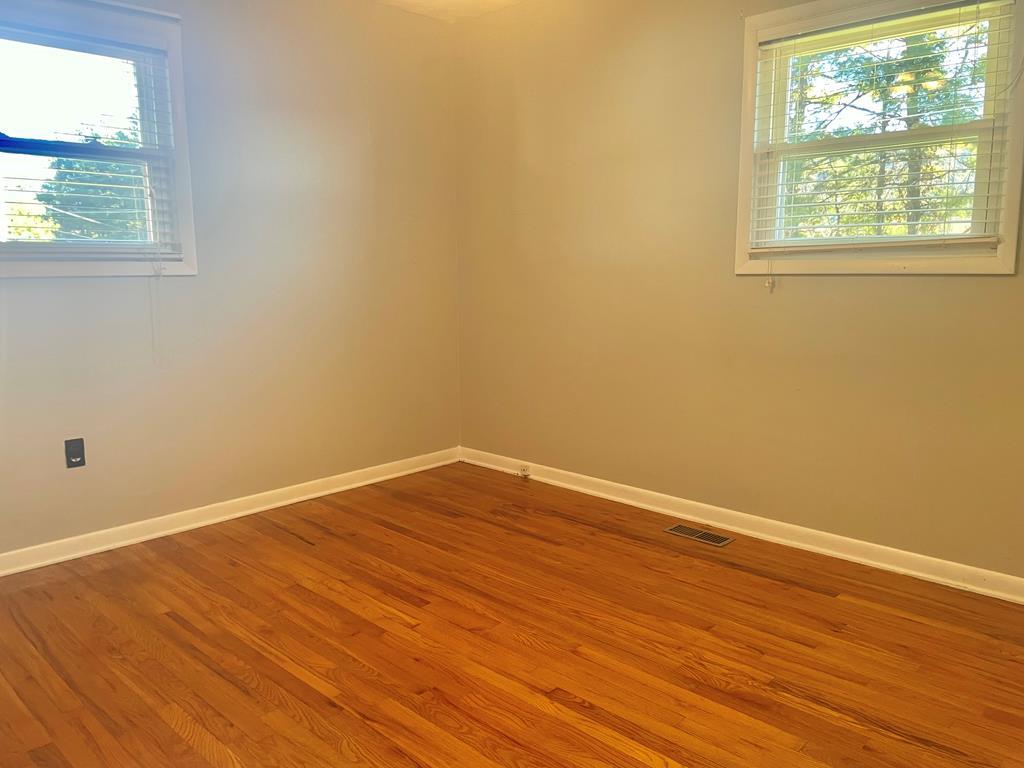 261 Fair St Property Photo 13
