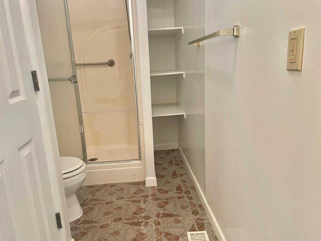 261 Fair St Property Photo 18