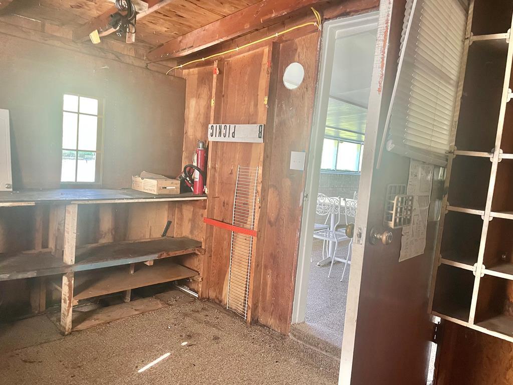 261 Fair St Property Photo 26