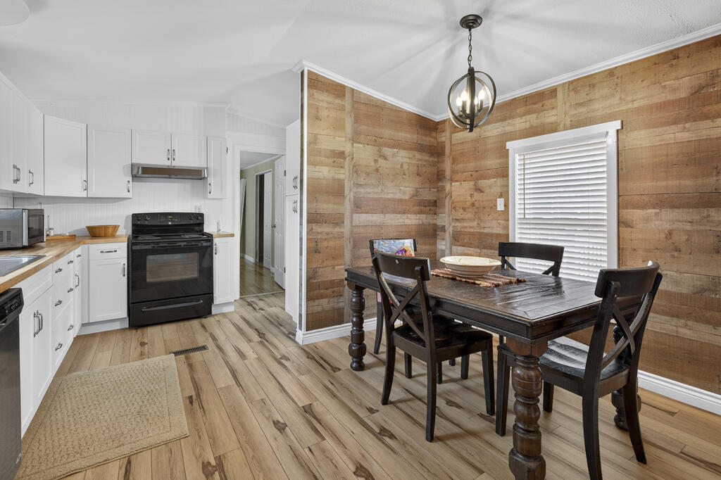 15410 Double C Drive Property Photo 7