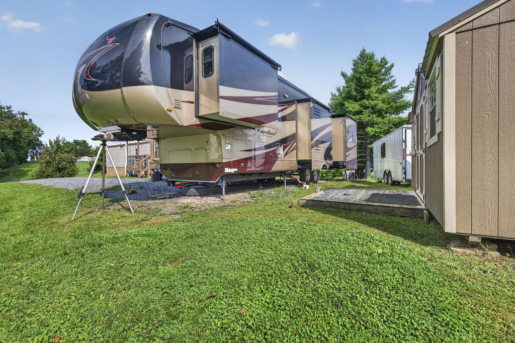 15410 Double C Drive Property Photo 32