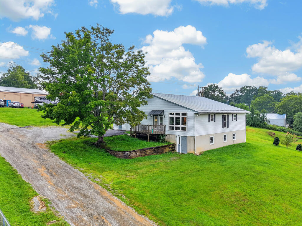 6819 W Lee Highway Property Photo 1