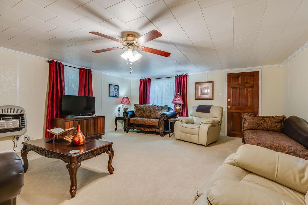 9729 Sandlick Rd Property Photo 6