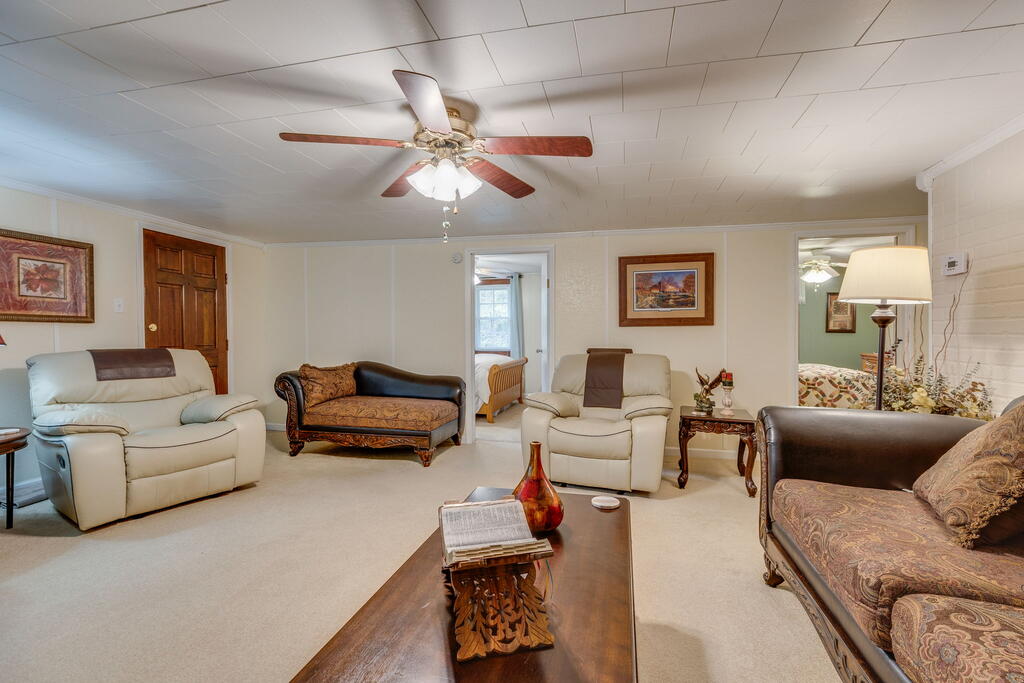 9729 Sandlick Rd Property Photo 7