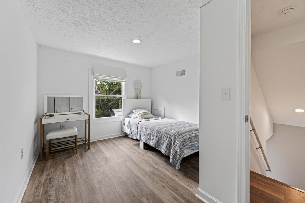 545 W Spiller St Property Photo 33