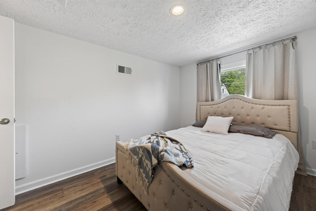 545 W Spiller St Property Photo 38
