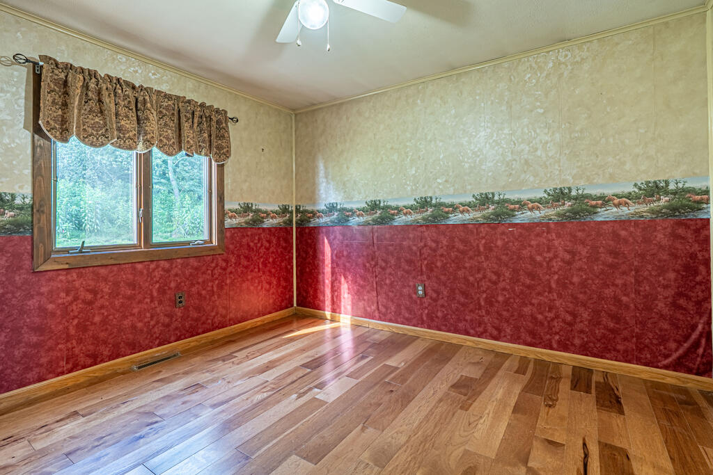 28271 Robindale Road Property Photo 20