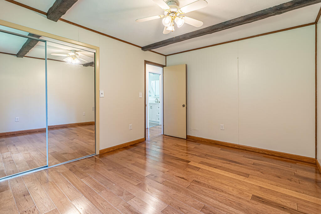 28271 Robindale Road Property Photo 26