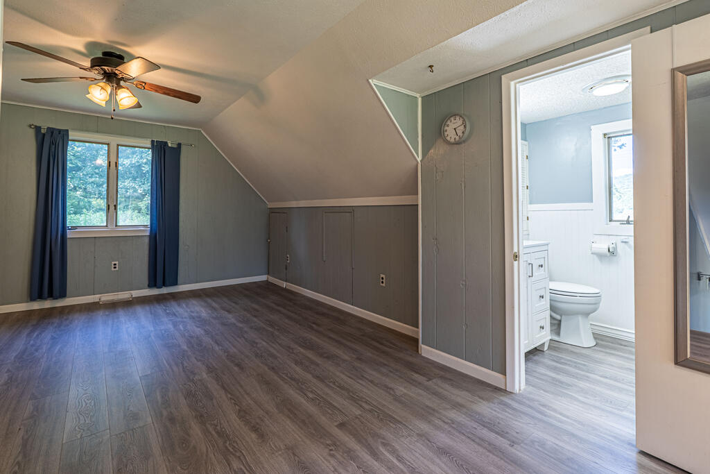 28271 Robindale Road Property Photo 32