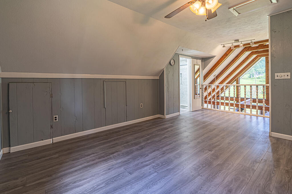 28271 Robindale Road Property Photo 35