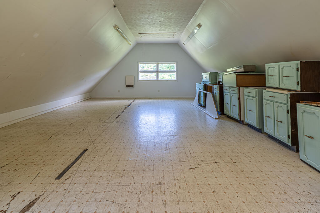 28271 Robindale Road Property Photo 52