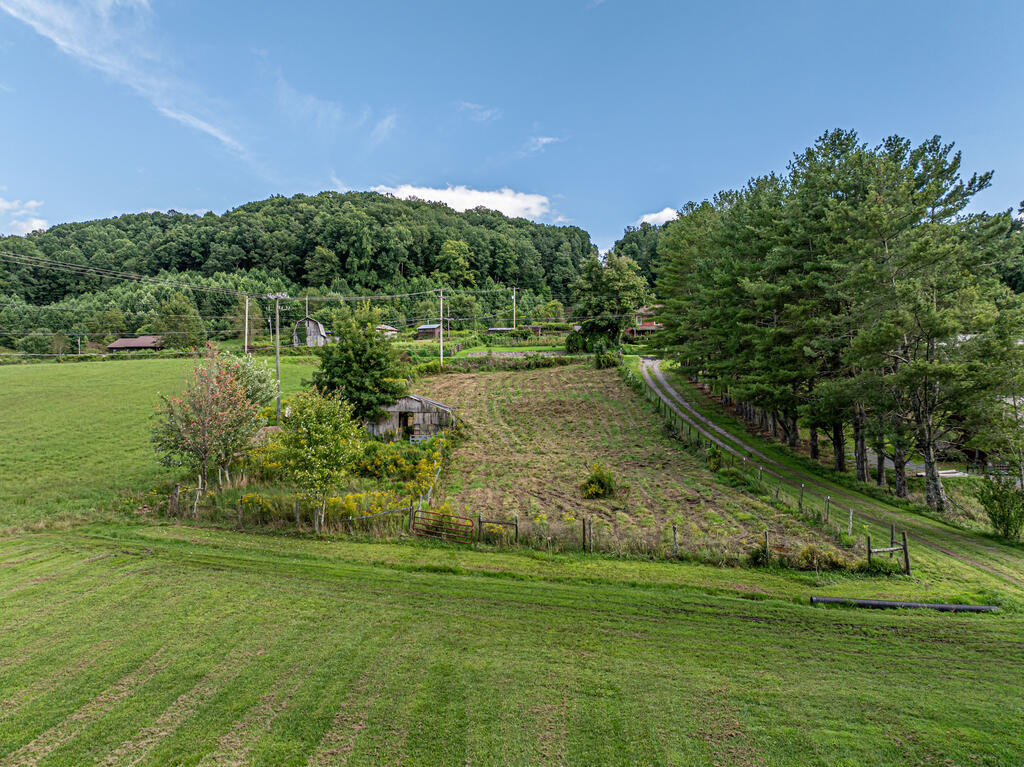 28271 Robindale Road Property Photo 65