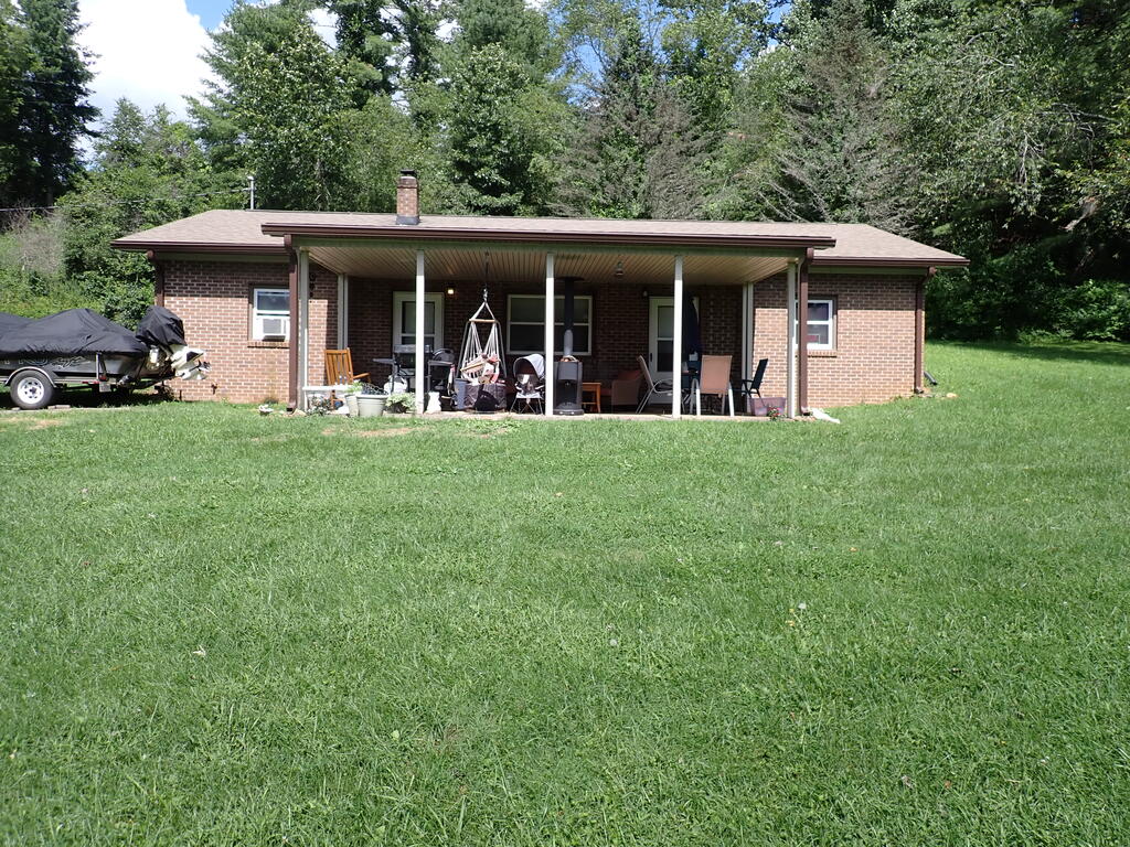482 Troutland Road Property Photo 1