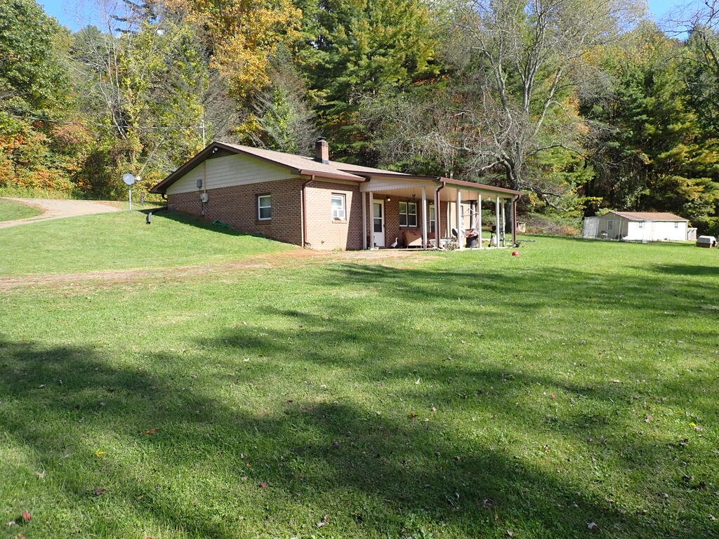 482 Troutland Road Property Photo 1