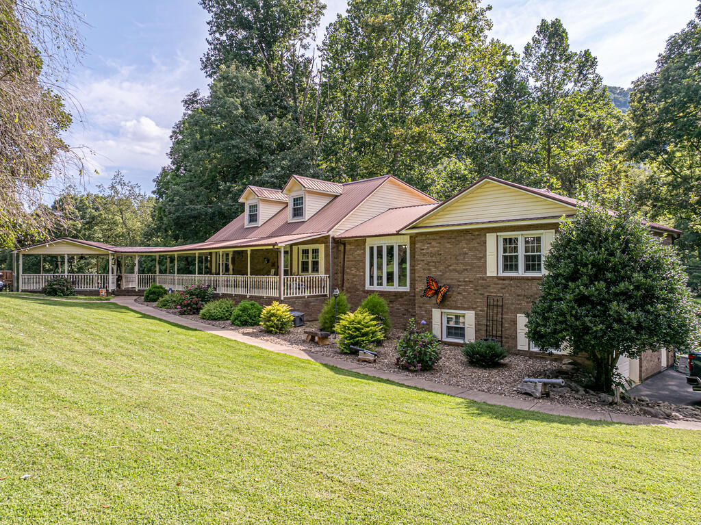 16234 Moccasin Cir Property Photo 1