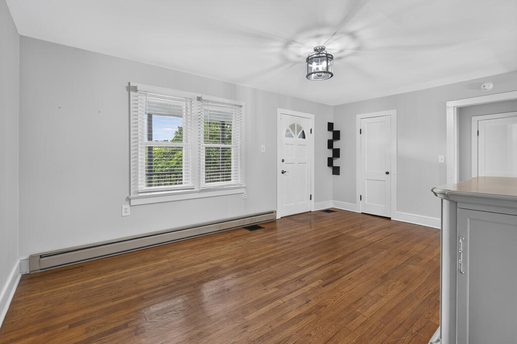 32002 Hollyfield Road Property Photo 5