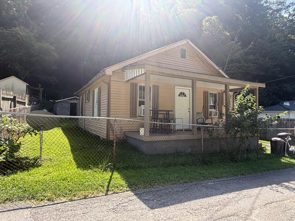 1058 Magic Road Property Photo 1