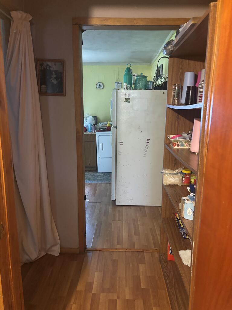 1058 Magic Road Property Photo 8