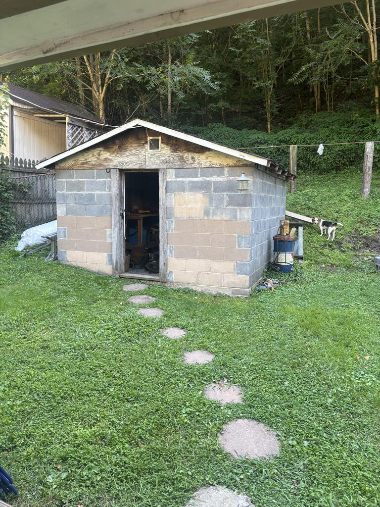 1058 Magic Road Property Photo 14
