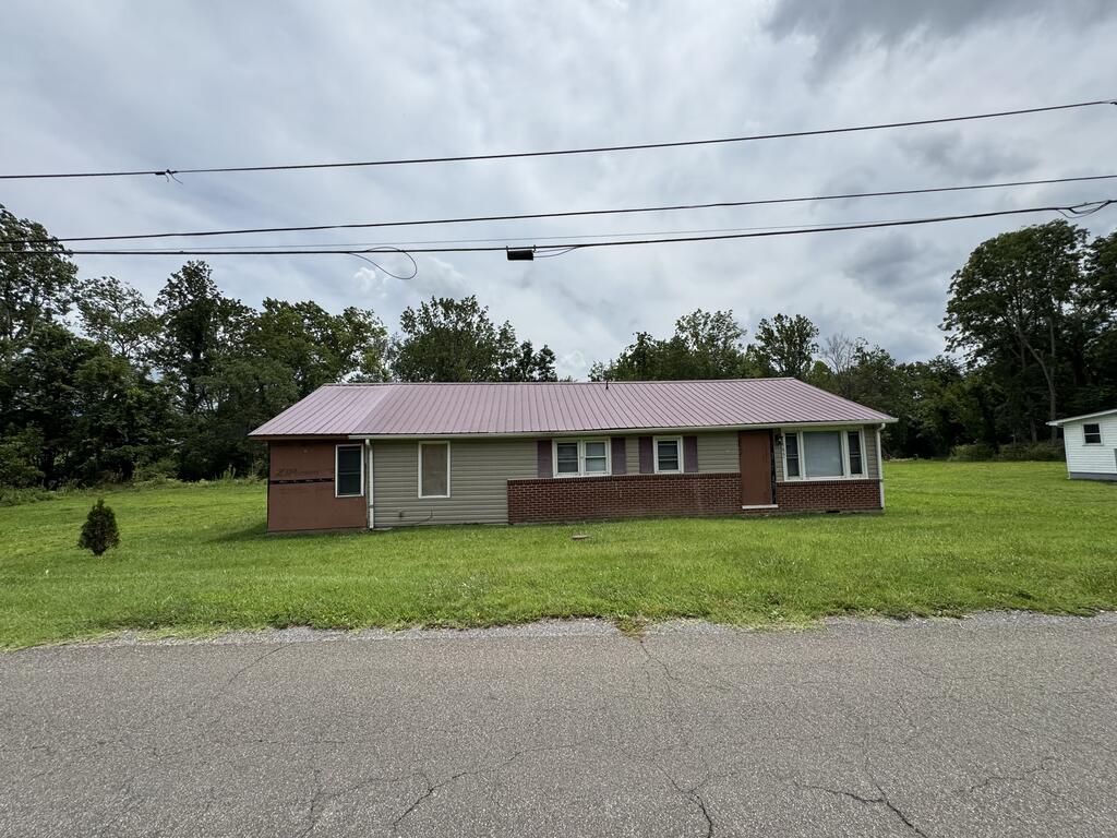 484 Riverside Rd Property Photo 1