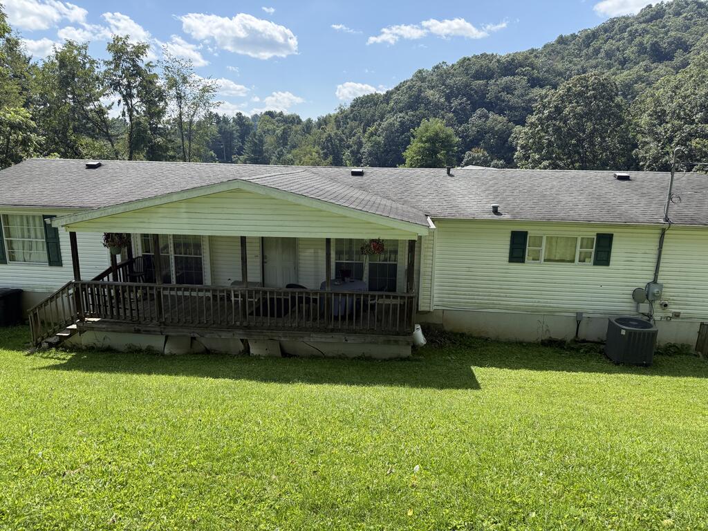 129 Floyd Street Property Photo 1