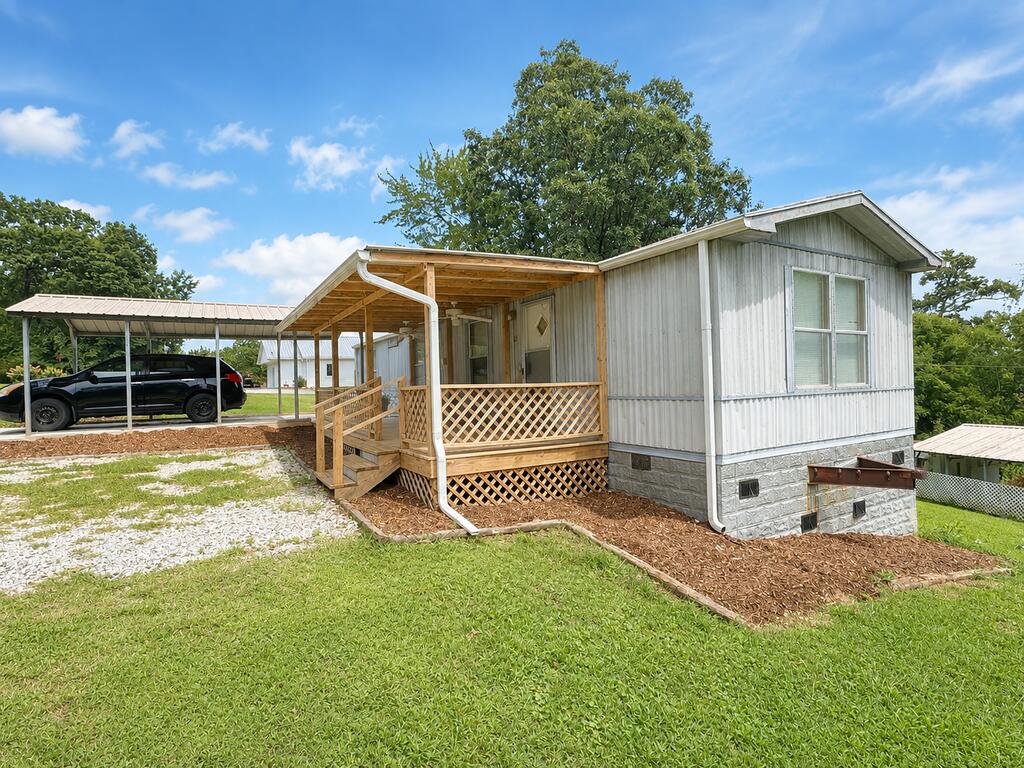 30 Leonhardt Dr. Property Photo 2