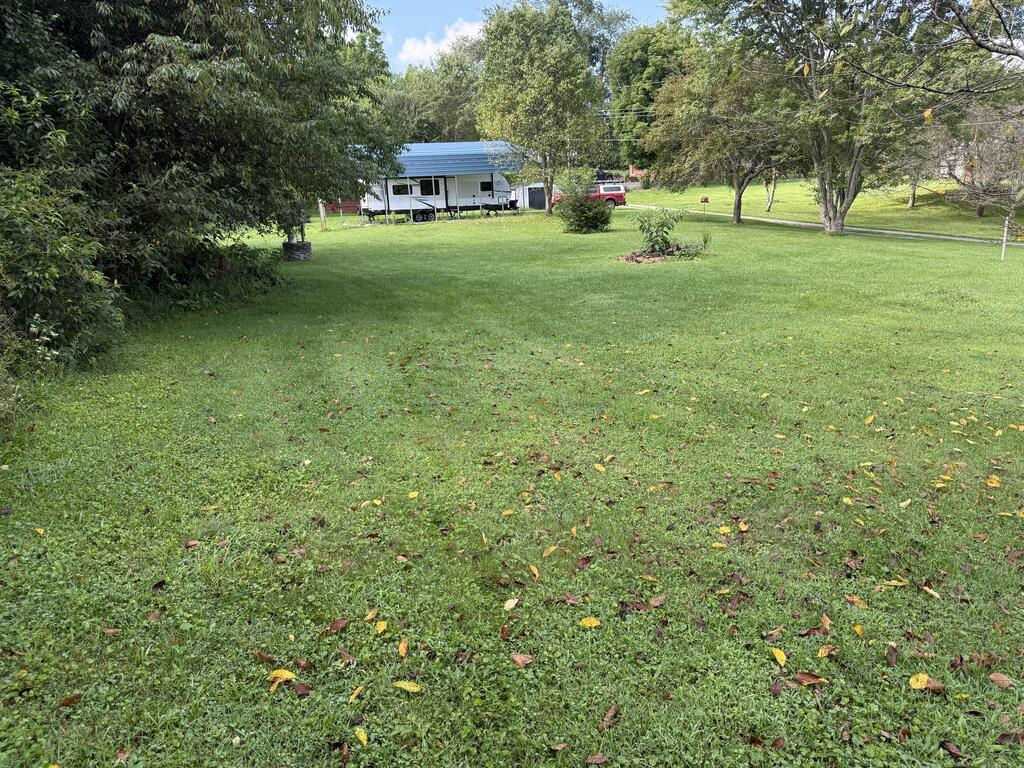 545 Barton Ln. Property Photo 3