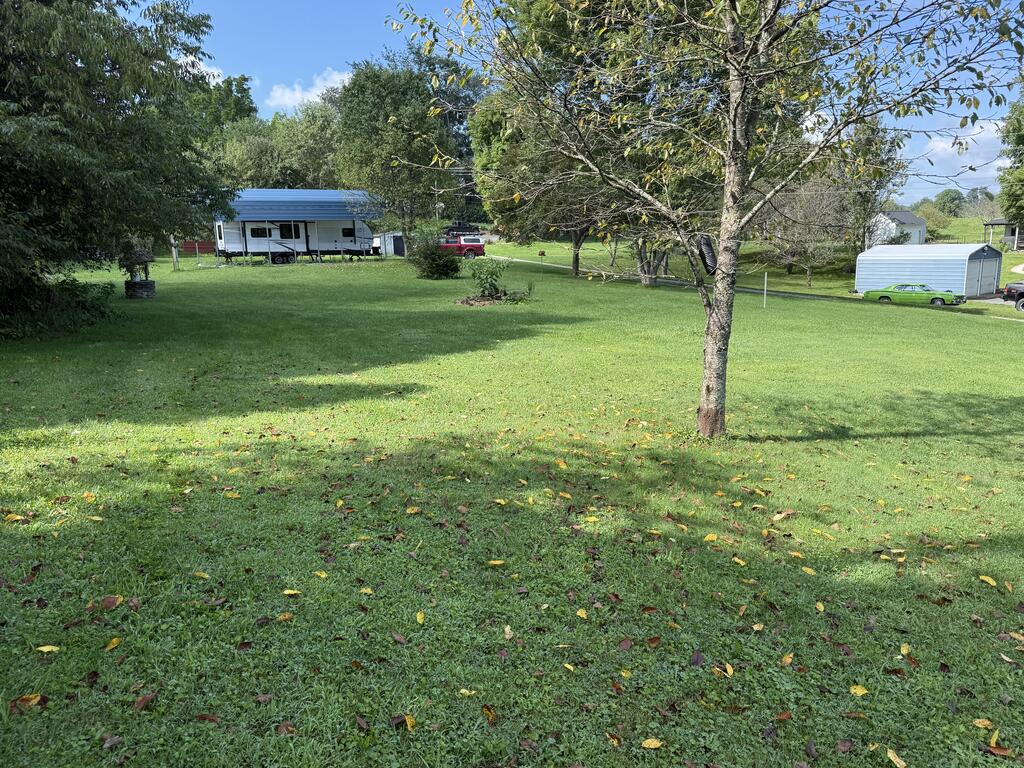 545 Barton Ln. Property Photo 4