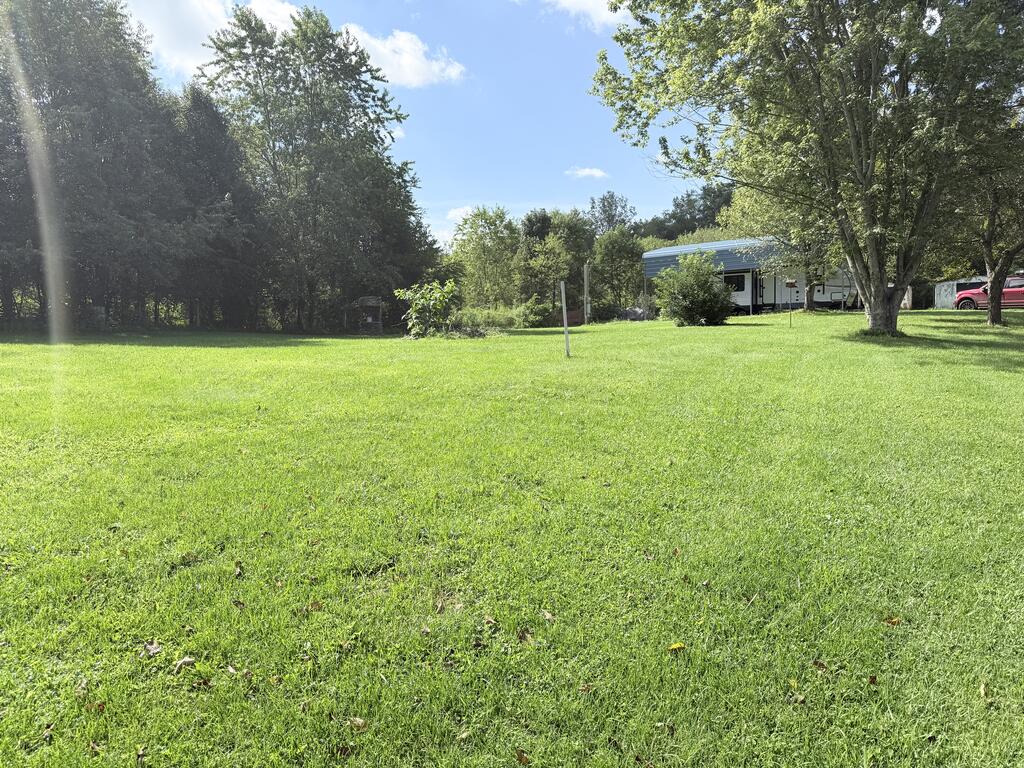 545 Barton Ln. Property Photo 6