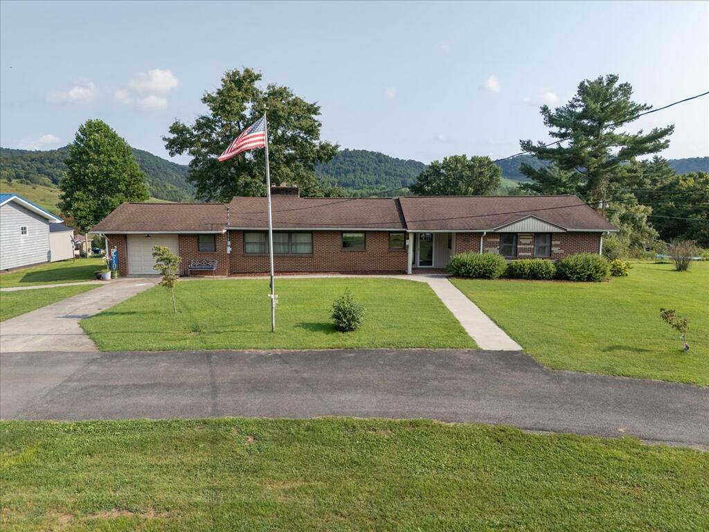 31 Hankins Lane Property Photo 1
