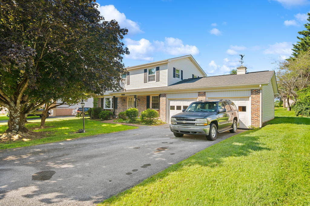 1245 Meadowlark Dr. Property Photo 1