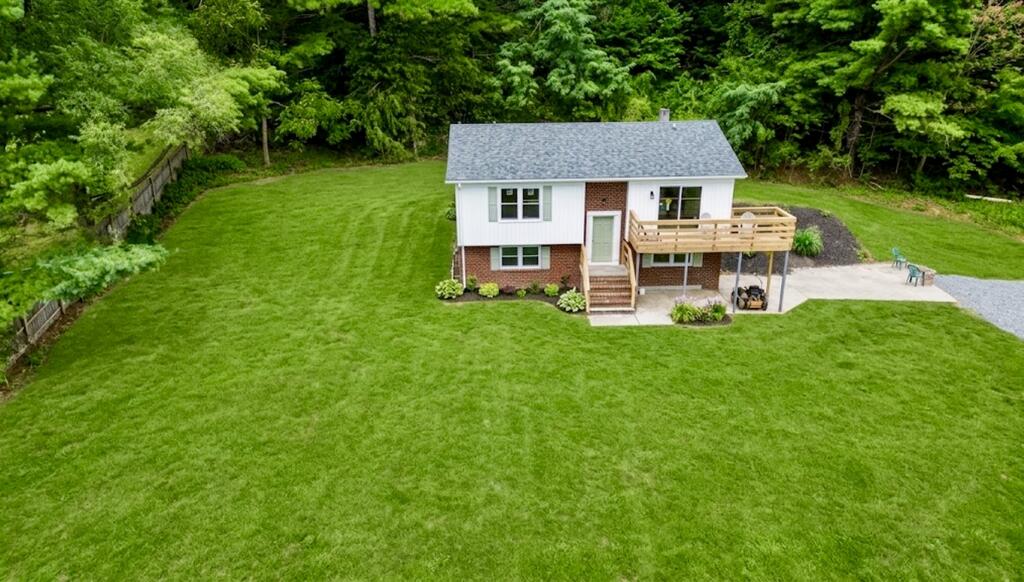 554 Whispering Pines Rd. Property Photo 1