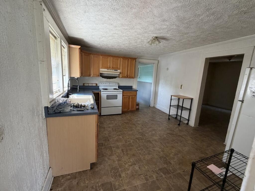 302 Bower Ave Property Photo 3