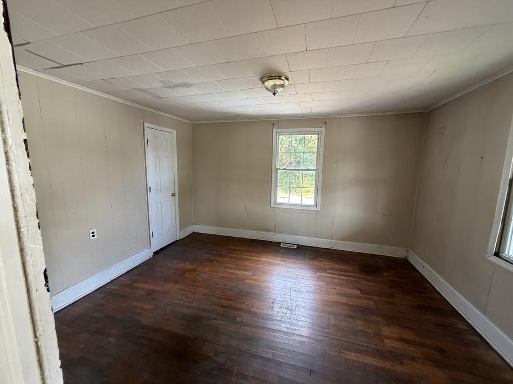 302 Bower Ave Property Photo 4