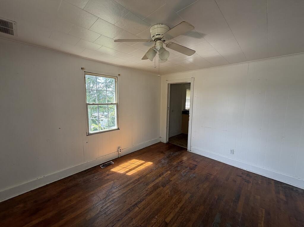302 Bower Ave Property Photo 9