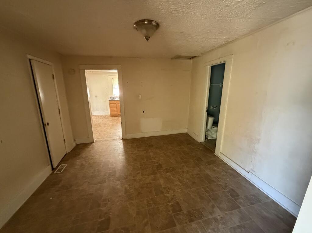 302 Bower Ave Property Photo 12
