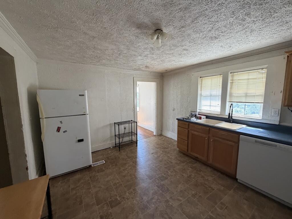 302 Bower Ave Property Photo 13
