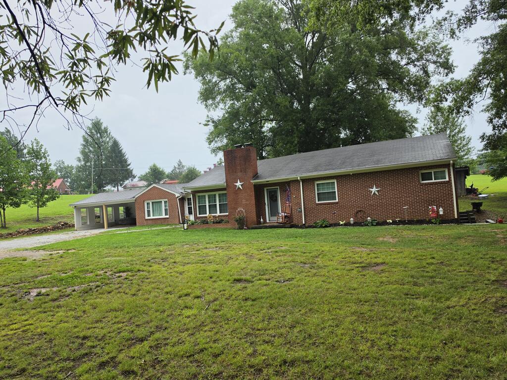 4606 Wards Gap Rd Property Photo 1